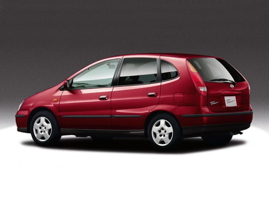  Nissan Tino 1998 года  (фото 3 из 6)